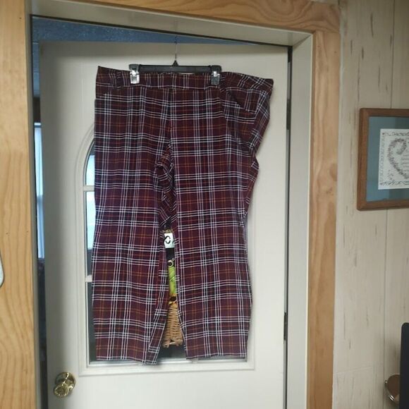 Old Navy Maroon Plaid Cropped Jegging Pants Size Women's 24 Plus - Picture 1 of 2